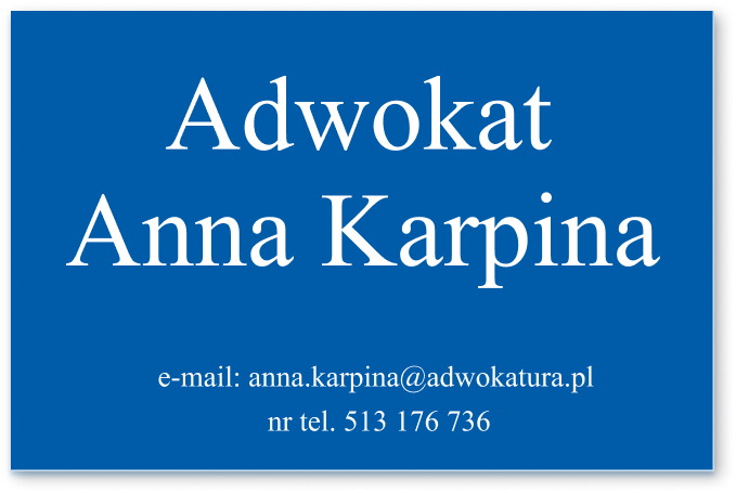 Niebieska tabliczka informacyjna kancelarii adwokackiej z danymi kontaktowymi