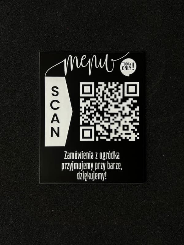 Tabliczka z kodem QR grawerowana menu do skanowania czarny biały