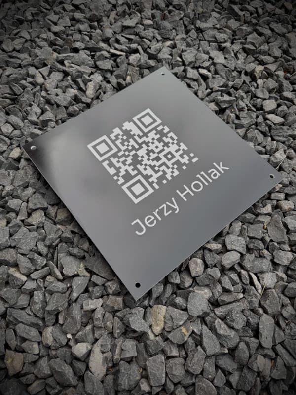 Tabliczka informacyjna z kodem QR, wersja zewnętrzna