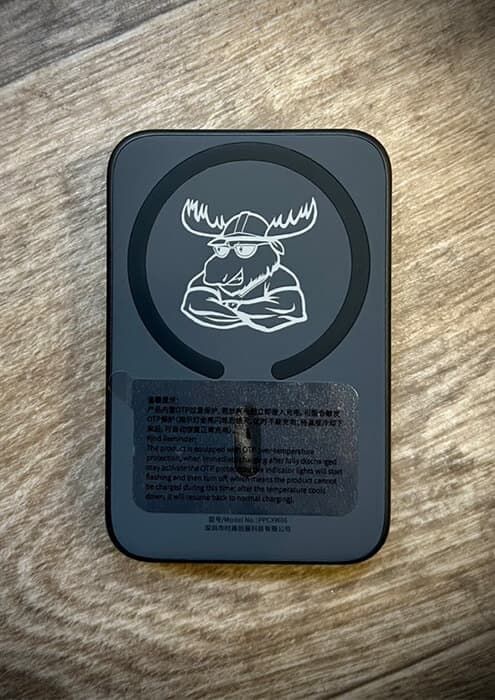 Grawerowanie laserowe na gumie - gumowy powerbank z logo Twojej firmy