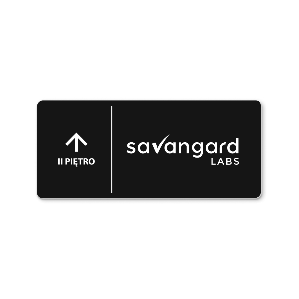 Tabliczka informacyjna z czarnego laminatu grawerskiego z białym grawerem z informacjami kontaktowymi