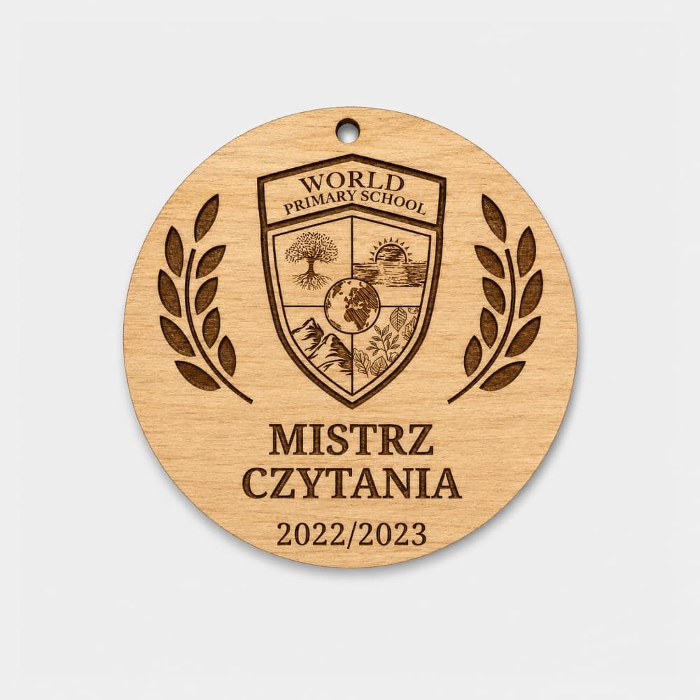 Okrągły drewniany medal szkolny z grawerem Mistrz Czytania