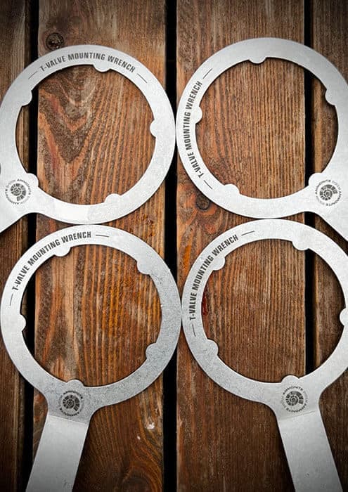 Grawerowane metalowe obudowy - nowoczesny design i ochrona Twoich produktów.