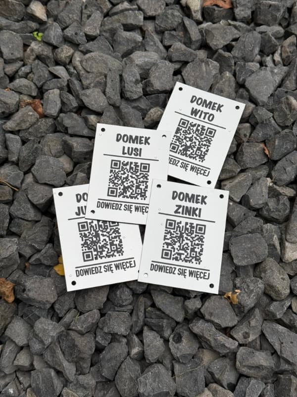 Tabliczki QR srebrne aluminiowe