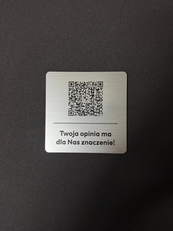 Tabliczki QR z logo BMW