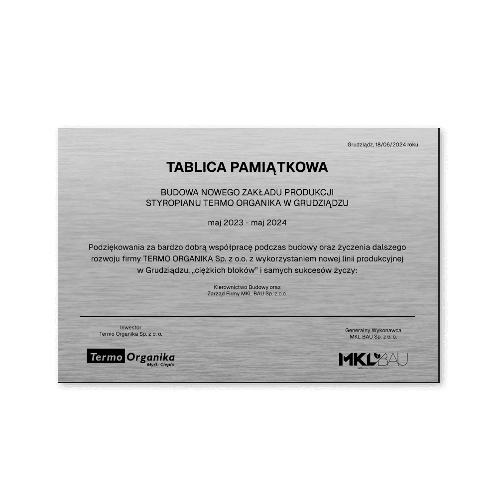 Tabliczka pamiątkowa, sportowa, wykonana z laminatu grawerskiego w kolorze pomarańczowym