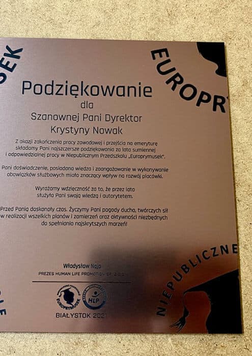 Wyjątkowy drewniany dyplom z precyzyjnym grawerem laserowym